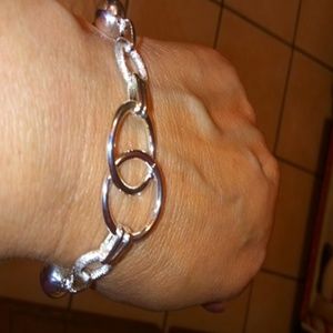 Women fashion silver bracelet